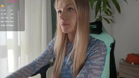 Snapshot of emily_jayreal chatting on 20, 11, 2025 Emily online show from 20, 11, 2025