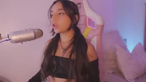 Snapshot of emily_jonexs_ chatting on 14, 6, 2026 mily online show from 14, 6, 2026