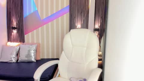 Emily online show from 24, 10, 2025