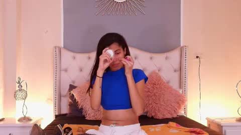 Snapshot of emily_loperaa chatting on 30, 6, 2026 Emily online show from 30, 6, 2026