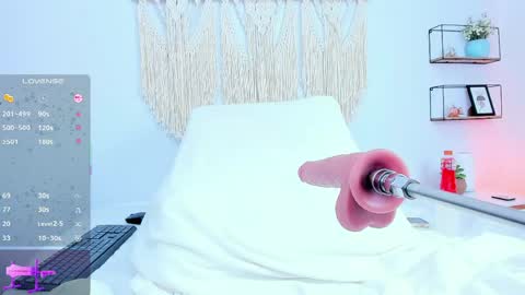 Snapshot of emily_louis chatting on 26, 5, 2026 Emlily online show from 26, 5, 2026