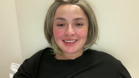Snapshot of emily_morning_dew chatting on 28, 4, 2026 emily_morning_dew online show from 28, 4, 2026