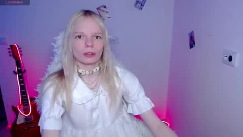 Snapshot of emily_nyaffe chatting on 6, 3, 2026 Lia online show from 6, 3, 2026