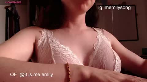 emily_pearl_ online show from 8, 7, 2026