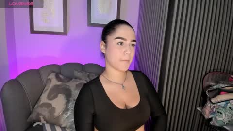 Snapshot of emily_roberts1 chatting on 22, 1, 2025 Emily  online show from 22, 1, 2025