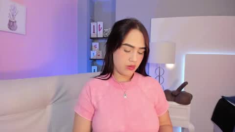 Snapshot of emily_roberts1 chatting on 19, 2, 2025 Emily  online show from 19, 2, 2025