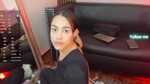 Snapshot of emily_roberts1 chatting on 9, 9, 2025 Emily  online show from 9, 9, 2025