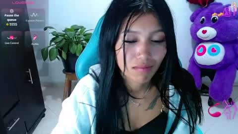 Snapshot of emily_rosse04 chatting on 12, 5, 2026 online show from 12, 5, 2026