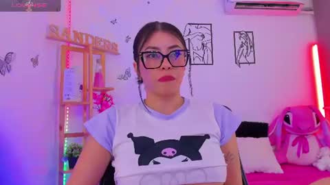 Snapshot of emily_sanderss1 chatting on 2, 7, 2026 Emily online show from 2, 7, 2026