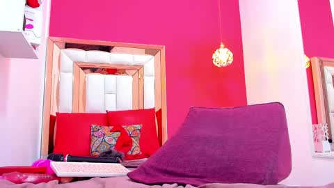 Emily online show from 28, 2, 2025