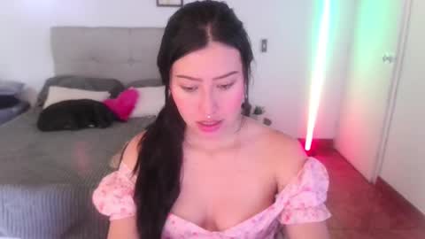 Snapshot of emily_swan_04 chatting on 10, 3, 2025 Emily  Swan online show from 10, 3, 2025