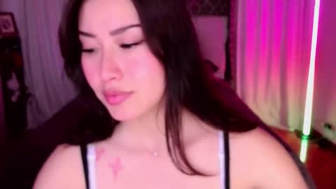 Emily  Swan online show from 23, 12, 2025