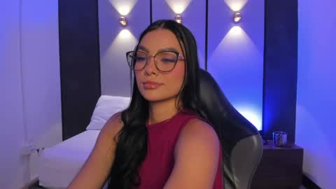 Snapshot of emily_tolson chatting on 15, 5, 2026 emily_tolson online show from 15, 5, 2026