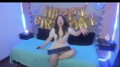 Snapshot of emily_tulip chatting on 5, 6, 2026 Vanesa online show from 5, 6, 2026