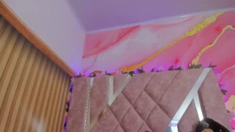 Snapshot of emily_velvet_ chatting on 11, 7, 2026 emily_velvet_ online show from 11, 7, 2026
