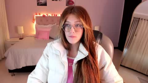 Snapshot of emily_warren__ chatting on 29, 4, 2026 emily_warren__ online show from 29, 4, 2026