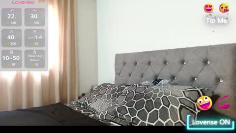 Snapshot of emily_white00 chatting on 8, 3, 2025 emily online show from 8, 3, 2025