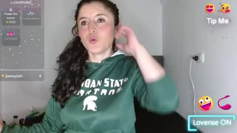 Snapshot of emily_white00 chatting on 18, 10, 2025 emily online show from 18, 10, 2025
