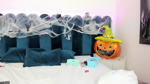 Emilyyy online show from 1, 11, 2025