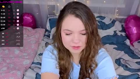 Snapshot of emilyart_ chatting on 10, 11, 2025 artist Emily online show from 10, 11, 2025