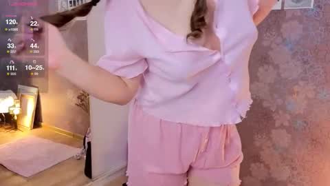 Snapshot of emilyart_ chatting on 24, 2, 2026 artist Emily online show from 24, 2, 2026