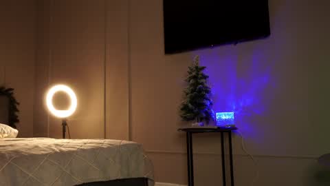 Snapshot of emilybatee chatting on 19, 1, 2025 emilybatee online show from 19, 1, 2025