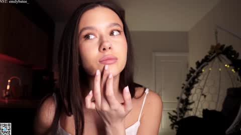 Snapshot of emilybatee chatting on 6, 2, 2026 emilybatee online show from 6, 2, 2026