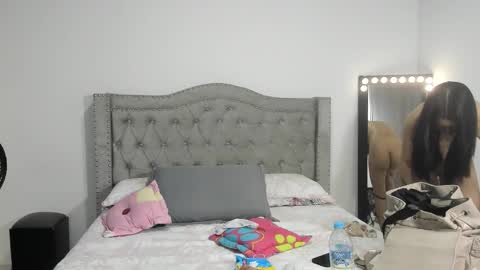 Camila online show from 12, 11, 2025