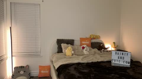 Snapshot of emilyfawn chatting on 5, 7, 2026 emilyfawn online show from 5, 7, 2026