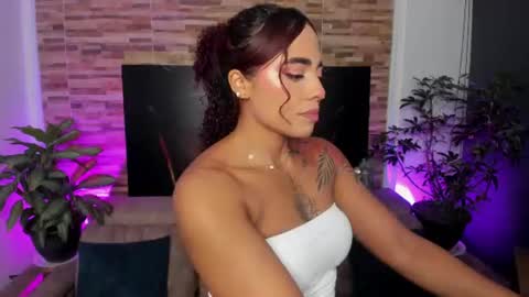 Snapshot of emilyfitness8 chatting on 11, 6, 2026 emily online show from 11, 6, 2026