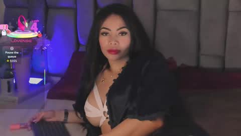 Emily Flame online show from 17, 10, 2025