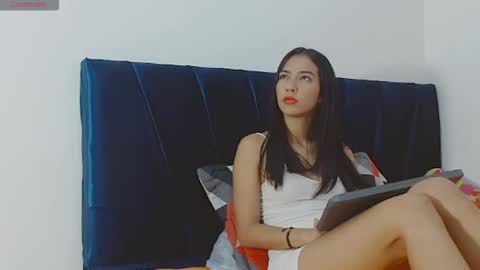 EMILY GAVIRIA online show from 23, 10, 2025