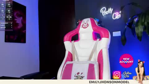 Emily Jhonson online show from 1, 3, 2025