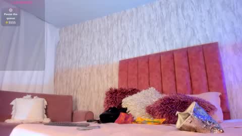 Snapshot of emilyparker__ chatting on 15, 9, 2025 My IG - EmilyParker   online show from 15, 9, 2025