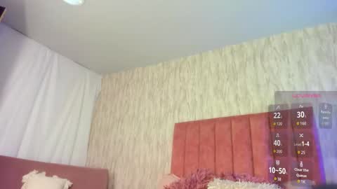 Snapshot of emilyparker__ chatting on 21, 9, 2025 My IG - EmilyParker   online show from 21, 9, 2025