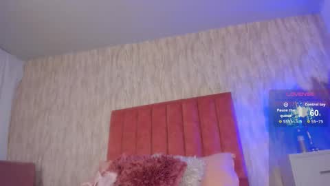 Snapshot of emilyparker__ chatting on 30, 9, 2025 My IG - EmilyParker   online show from 30, 9, 2025