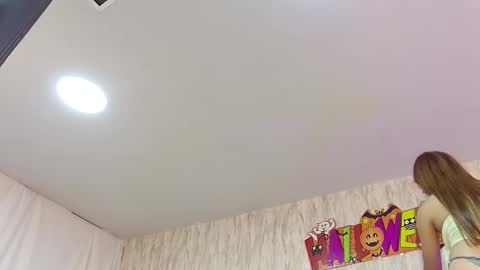 Snapshot of emilyparker__ chatting on 7, 10, 2025 My IG - EmilyParker   online show from 7, 10, 2025