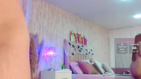 Snapshot of emilyparker__ chatting on 14, 10, 2025 My IG - EmilyParker   online show from 14, 10, 2025