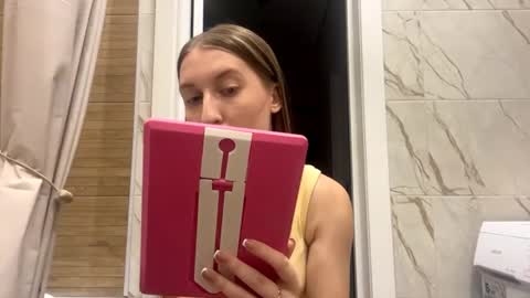 emilystechuchak online show from 14, 7, 2026
