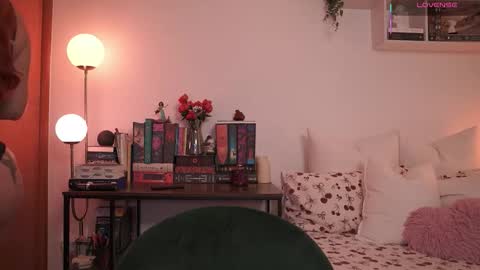 IG thickemmsss online show from 3, 10, 2025