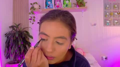 Snapshot of emilyy_bank chatting on 8, 6, 2026 Emily Bank online show from 8, 6, 2026