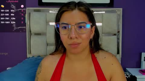 emilyy_cooperr online show from 19, 3, 2026