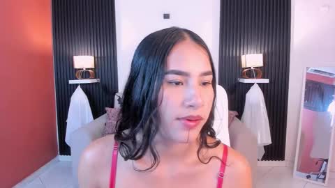 emilyy_kim online show from 28, 10, 2025