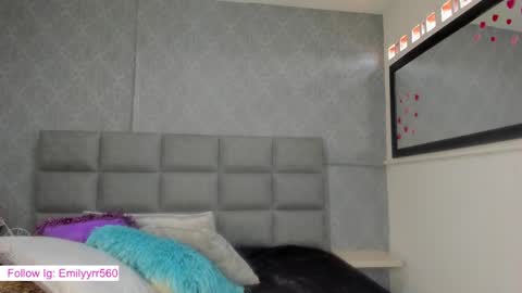 Snapshot of emilyy_r chatting on 19, 3, 2026 emilyy_r online show from 19, 3, 2026