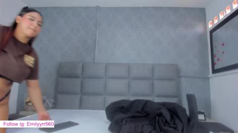 Snapshot of emilyy_r chatting on 25, 3, 2026 emilyy_r online show from 25, 3, 2026