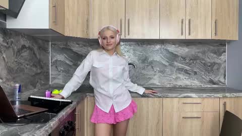 Snapshot of eminent_eva chatting on 22, 1, 2025 Eminent Eva online show from 22, 1, 2025