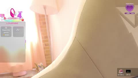 Snapshot of emitaa17228 chatting on 17, 5, 2026 emma online show from 17, 5, 2026
