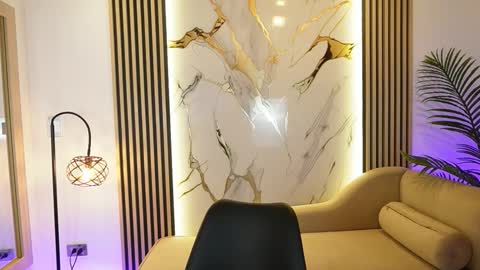 emma__walkerr_ online show from 7, 3, 2026