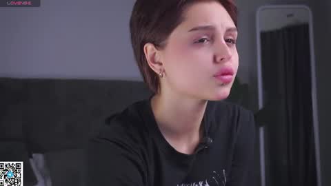 Snapshot of emma_bro0kss chatting on 14, 6, 2026 Emma online show from 14, 6, 2026