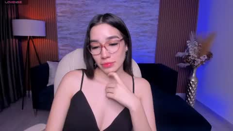 Snapshot of emma_caarter chatting on 12, 6, 2026 emma_caarter online show from 12, 6, 2026